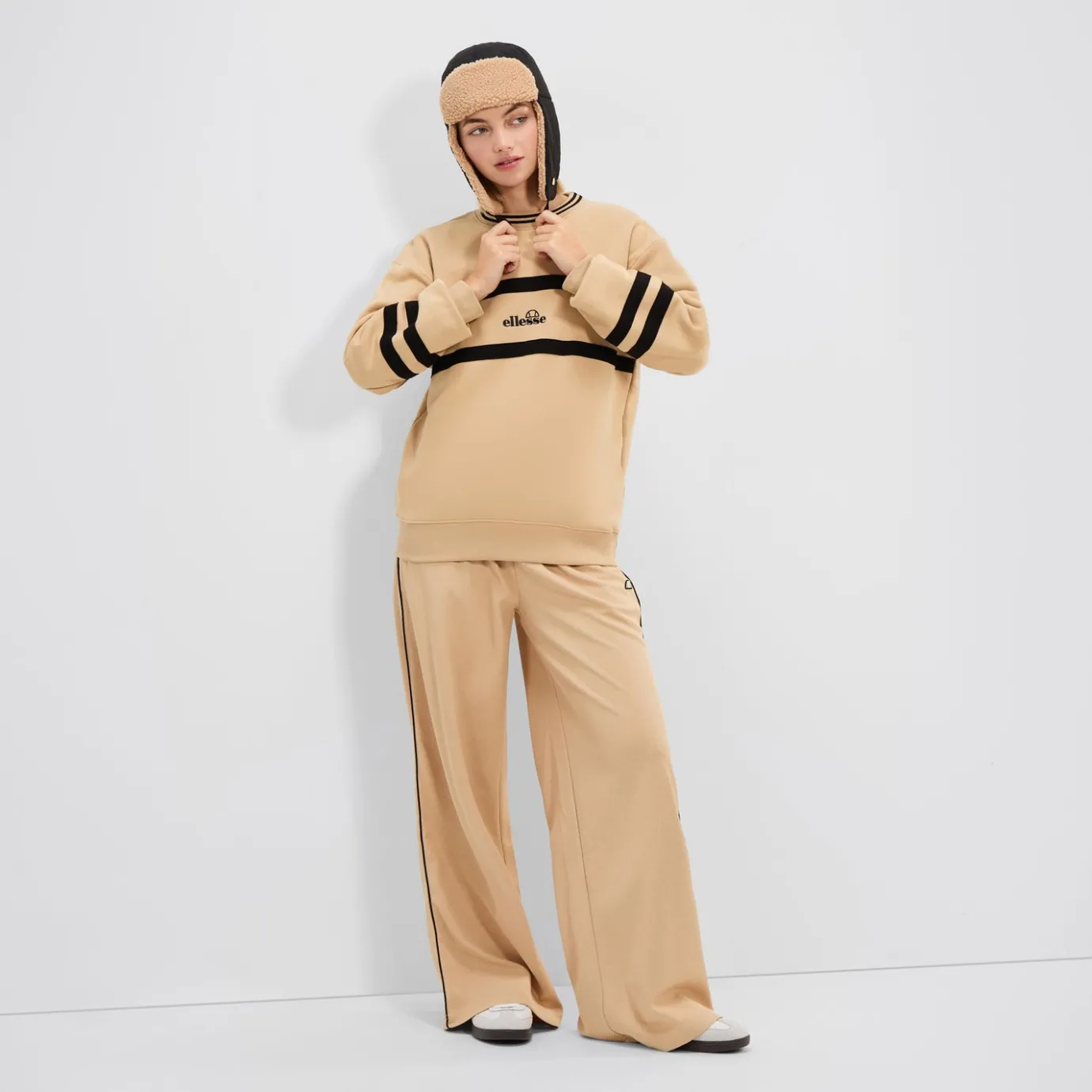 Ellesse Sweatshirt Marchi für Damen Beige>Damen Hoodies & Sweatshirts